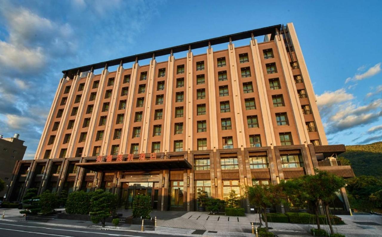 F Hotel-Zhiben T'ai-tung Exterior foto